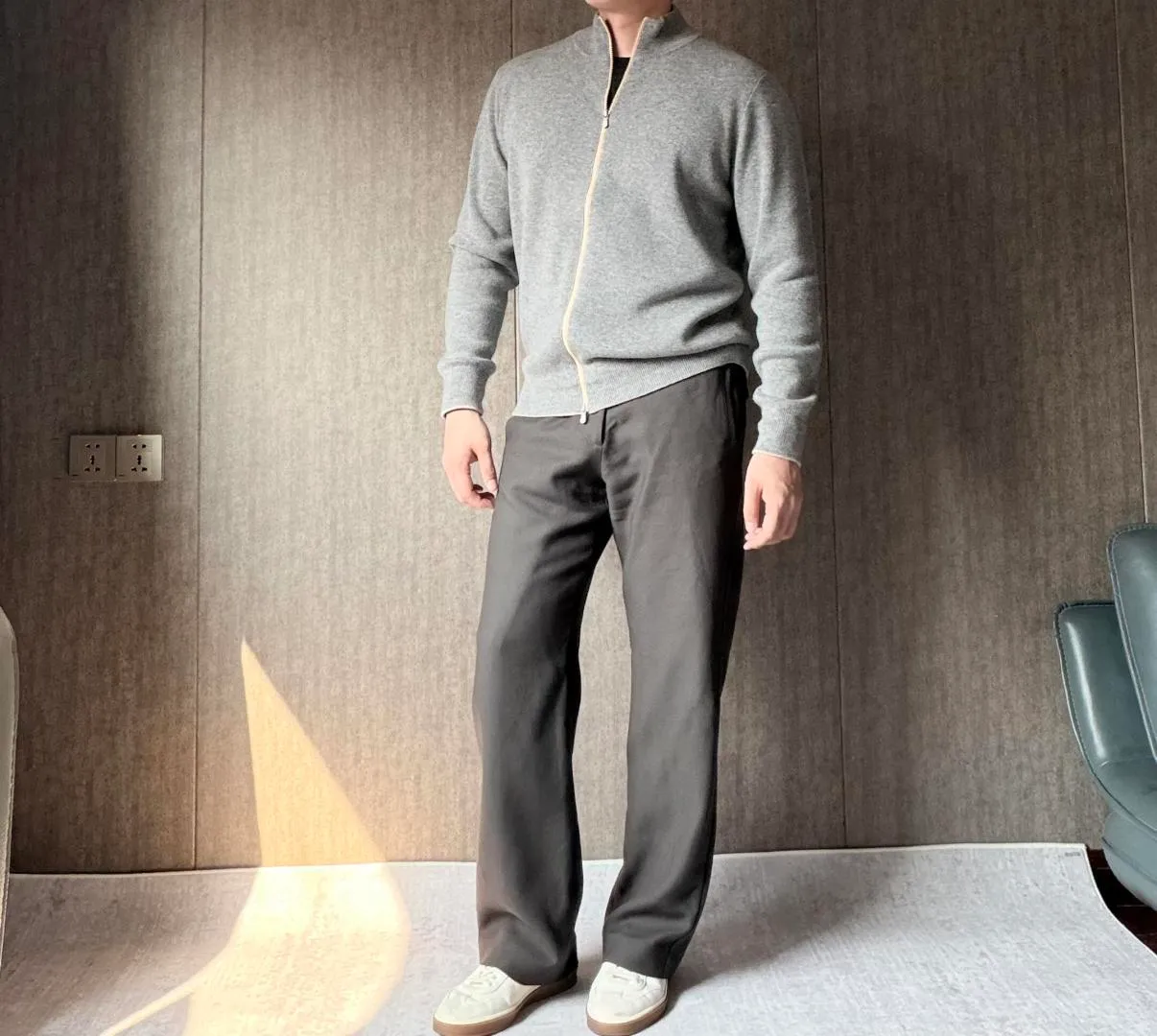 175 100% ⚠️⚠️⚠️⚠️⚠️⚠️ · （Brunello Cucinelli） ， · ， 、 ， 。 ： White Black Gray Brunello Cucinelli ： 100% ， ， ， ， : ， ， ， ， Premium ： Size ： S （ 105 64 64 41） M（ 108 66 66 42） L （ 112 68 67 43） XL（ 116 70 68 44） 170cm，80-130 S 170-175cm，130-150 M 175-180cm，150-170 L 180-185cm，170-190 XL